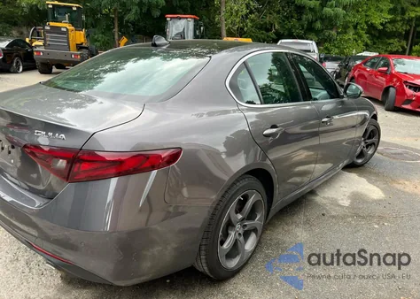 2017 Alfa Romeo Giulia Ti Q4 z USA, uszkodzony, nr VIN ZARFAEEN9H7544398
